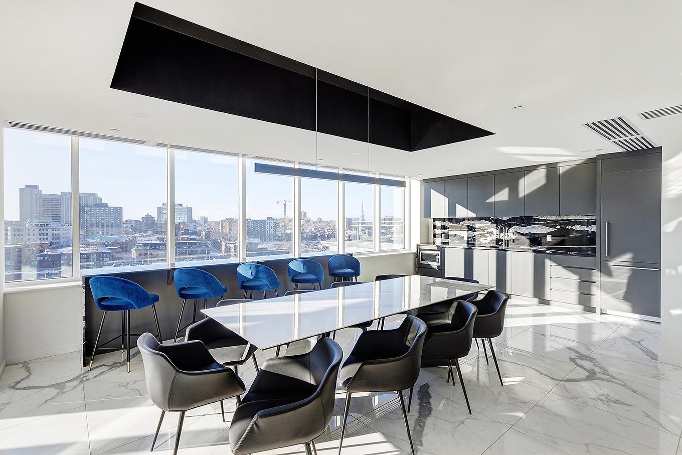 Common room - 702-360 Rue Atateken, Montréal (Ville-Marie), QC - Indoor Photo Showing Dining Room