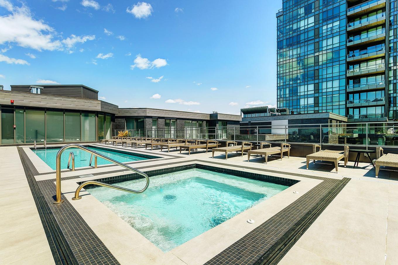 Pool - 702-360 Rue Atateken, Montréal (Ville-Marie), QC - Outdoor With In Ground Pool