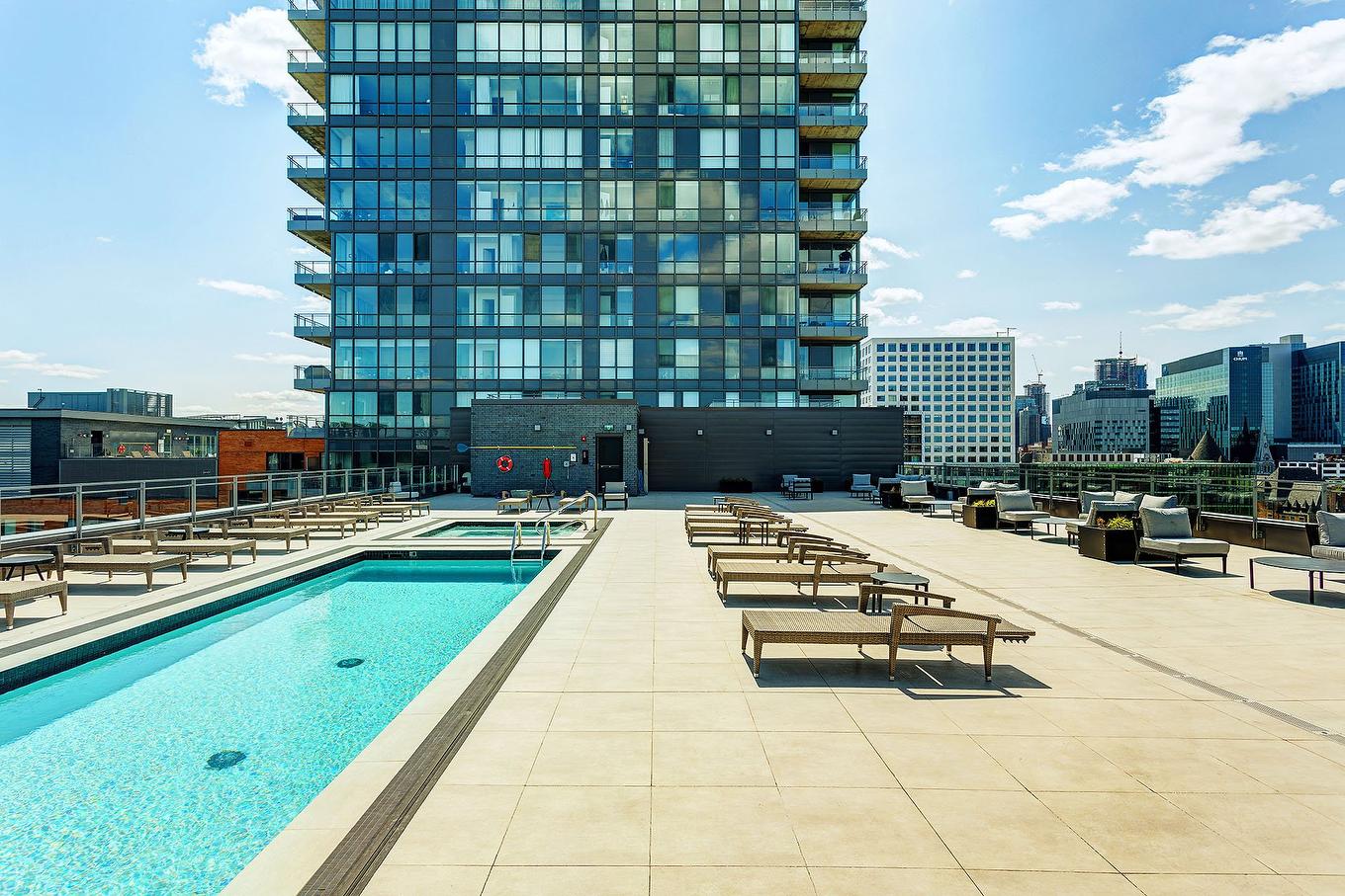 Pool - 702-360 Rue Atateken, Montréal (Ville-Marie), QC - Outdoor With In Ground Pool