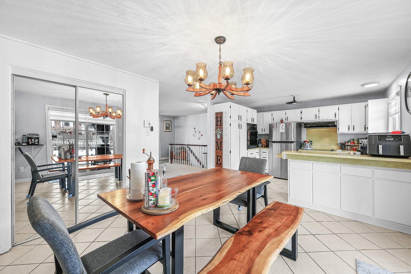 Vue d'ensemble - 2 Rue Lebel, Saint-Jean-Sur-Richelieu, QC - Indoor