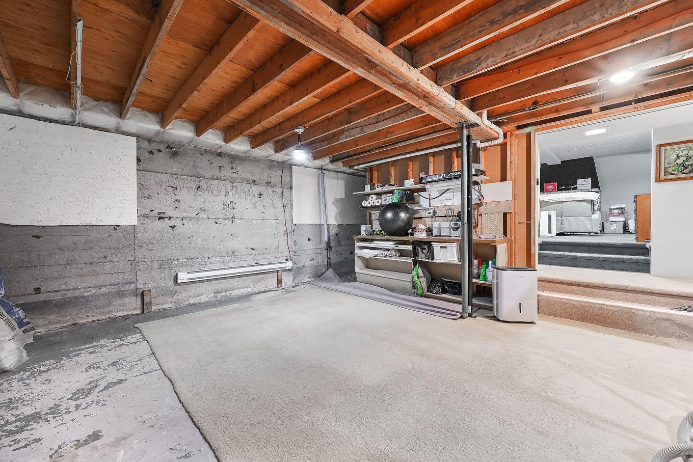 Atelier - 2 Rue Lebel, Saint-Jean-Sur-Richelieu, QC - Indoor Photo Showing Basement