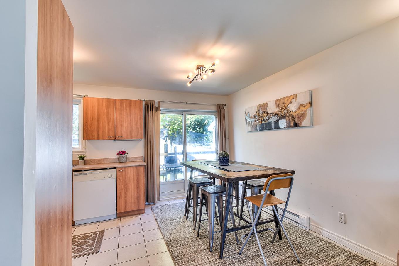 Dining room - 4695 18E Rue, Laval (Laval-Ouest), QC - Indoor Photo Showing Dining Room