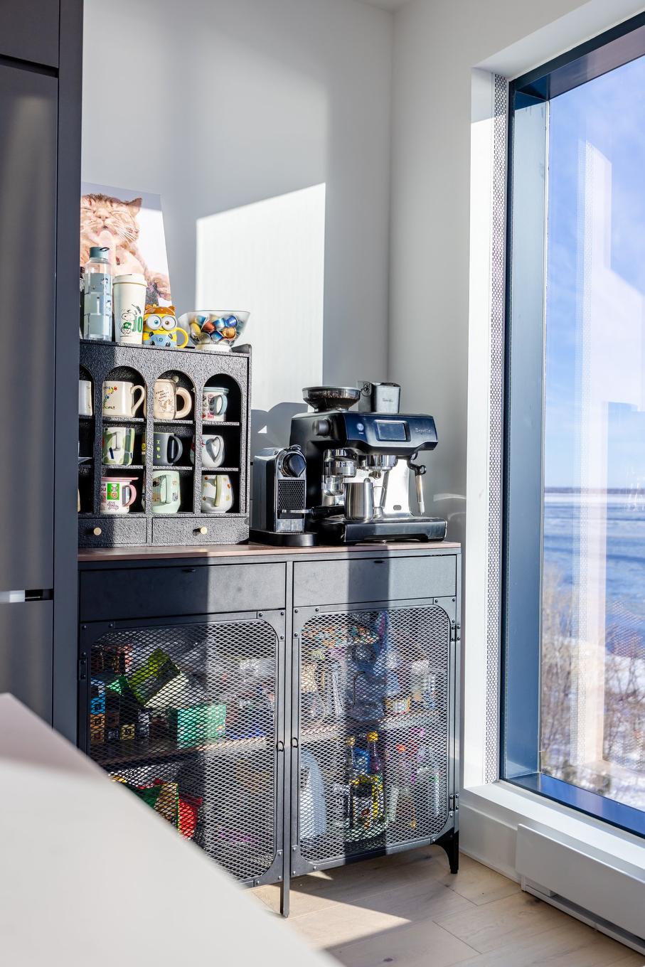 Kitchen - 1005-1000 Rue André-Prévost, Montréal (Verdun/Île-Des-Soeurs), QC - Indoor Photo Showing Other Room