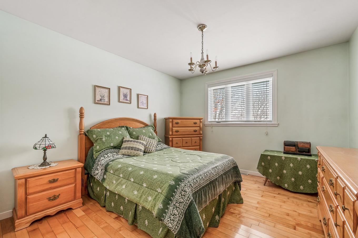 Chambre à coucher principale - 1470 Rue De Sedan, Québec (Charlesbourg), QC - Indoor Photo Showing Bedroom
