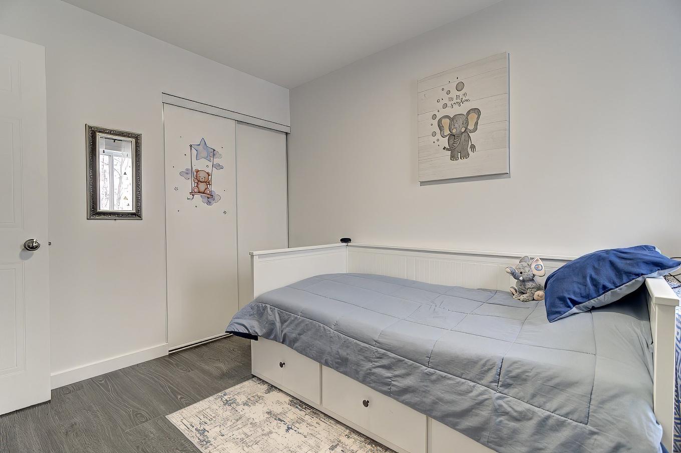 Bedroom - 109 Rue St-Pierre, Terrebonne (Terrebonne), QC - Indoor Photo Showing Bedroom