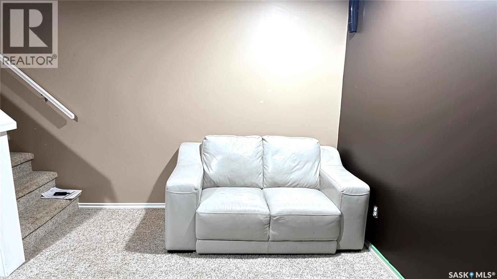 2 1621 First Street, Estevan, SK - Indoor Photo Showing Other Room