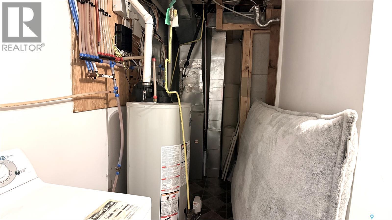 2 1621 First Street, Estevan, SK - Indoor Photo Showing Basement