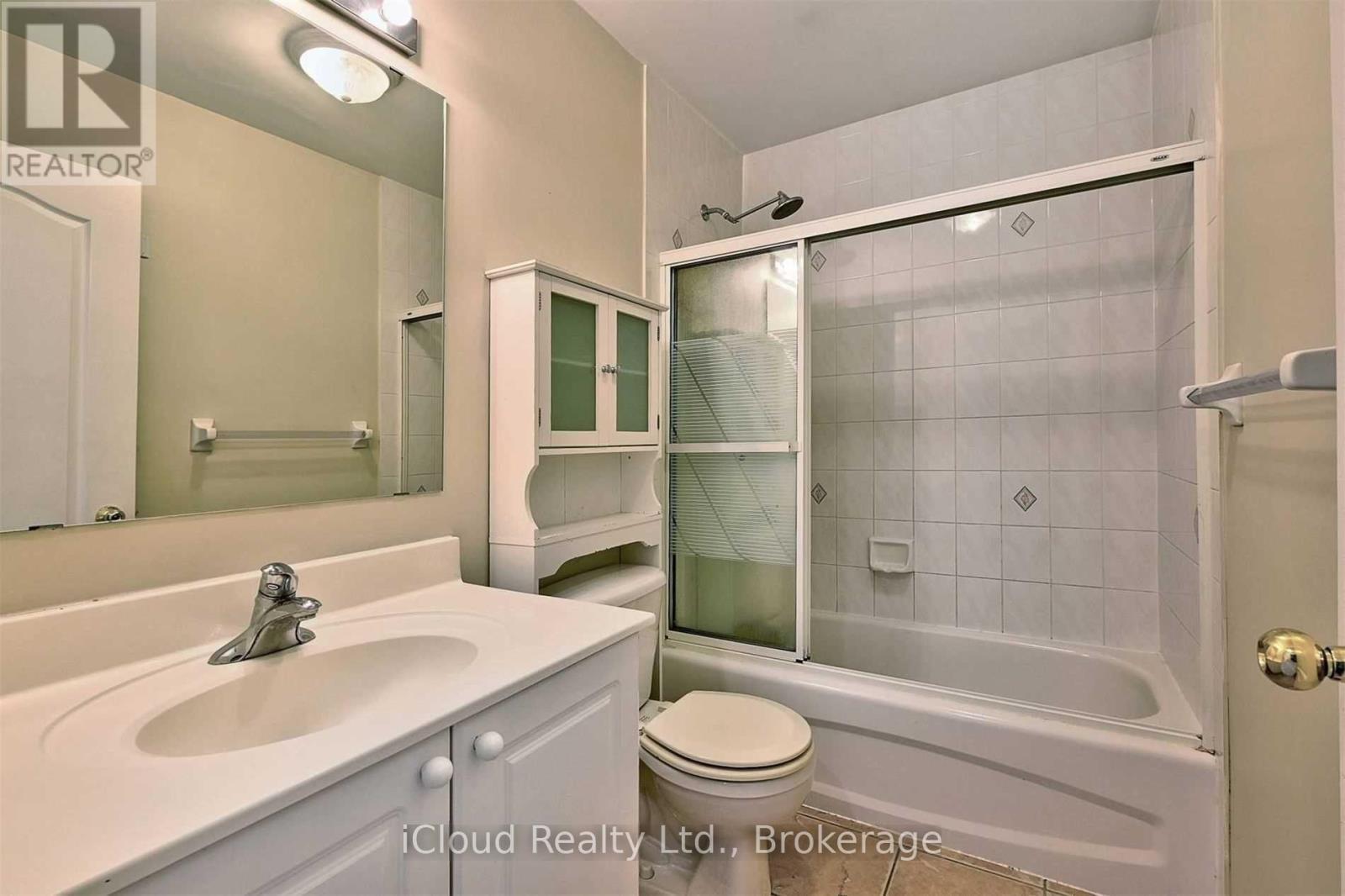 3496 Covent Crescent, Mississauga, ON - Indoor Photo Showing Bathroom