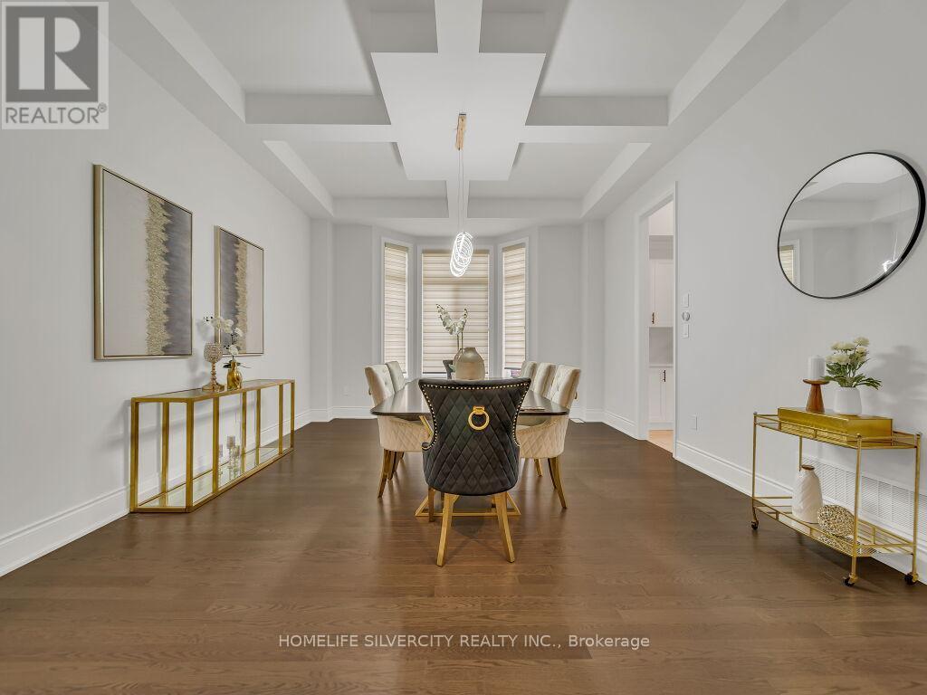 2 Endless Circle, Vaughan, ON - Indoor Photo Showing Dining Room