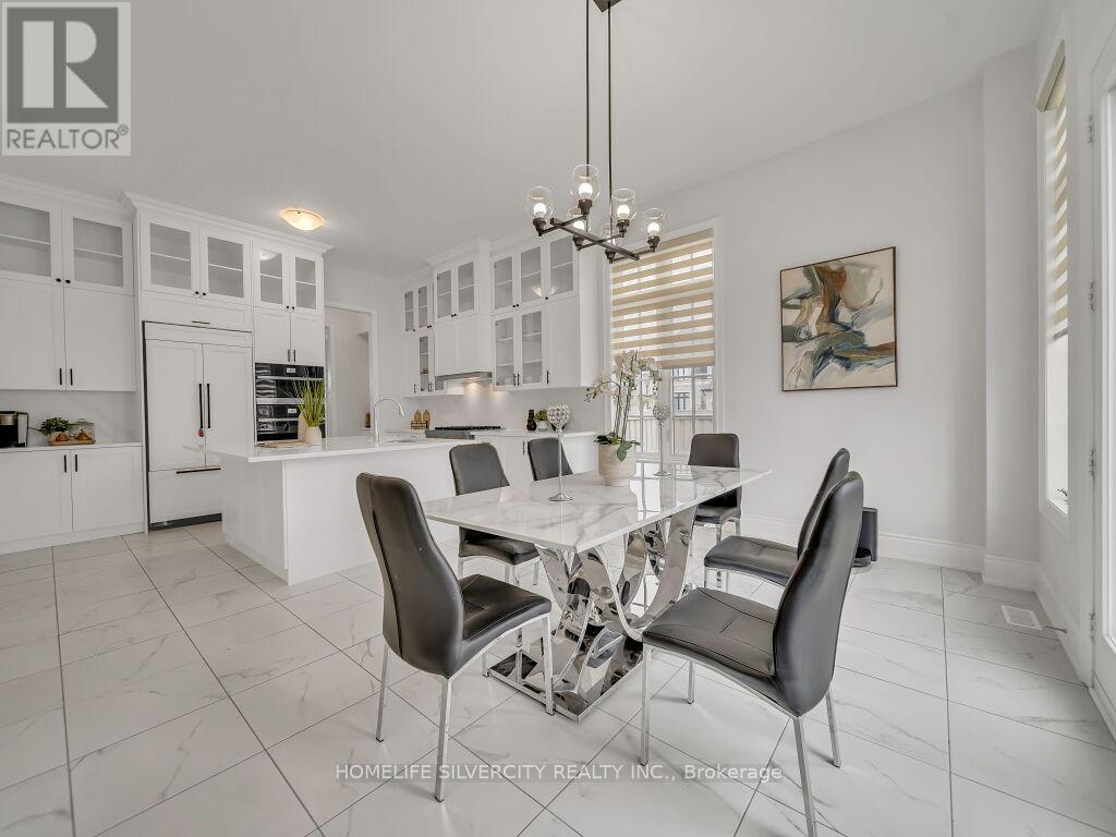 2 Endless Circle, Vaughan, ON - Indoor Photo Showing Dining Room