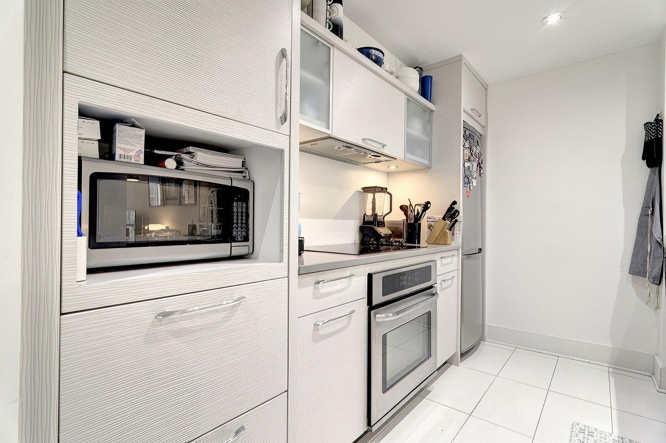 Cuisine - 312-370 Rue St-André, Montréal (Ville-Marie), QC - Indoor Photo Showing Kitchen