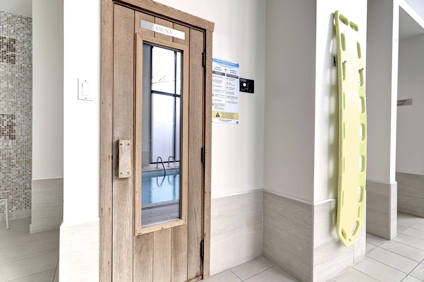 Sauna - 312-370 Rue St-André, Montréal (Ville-Marie), QC - Indoor