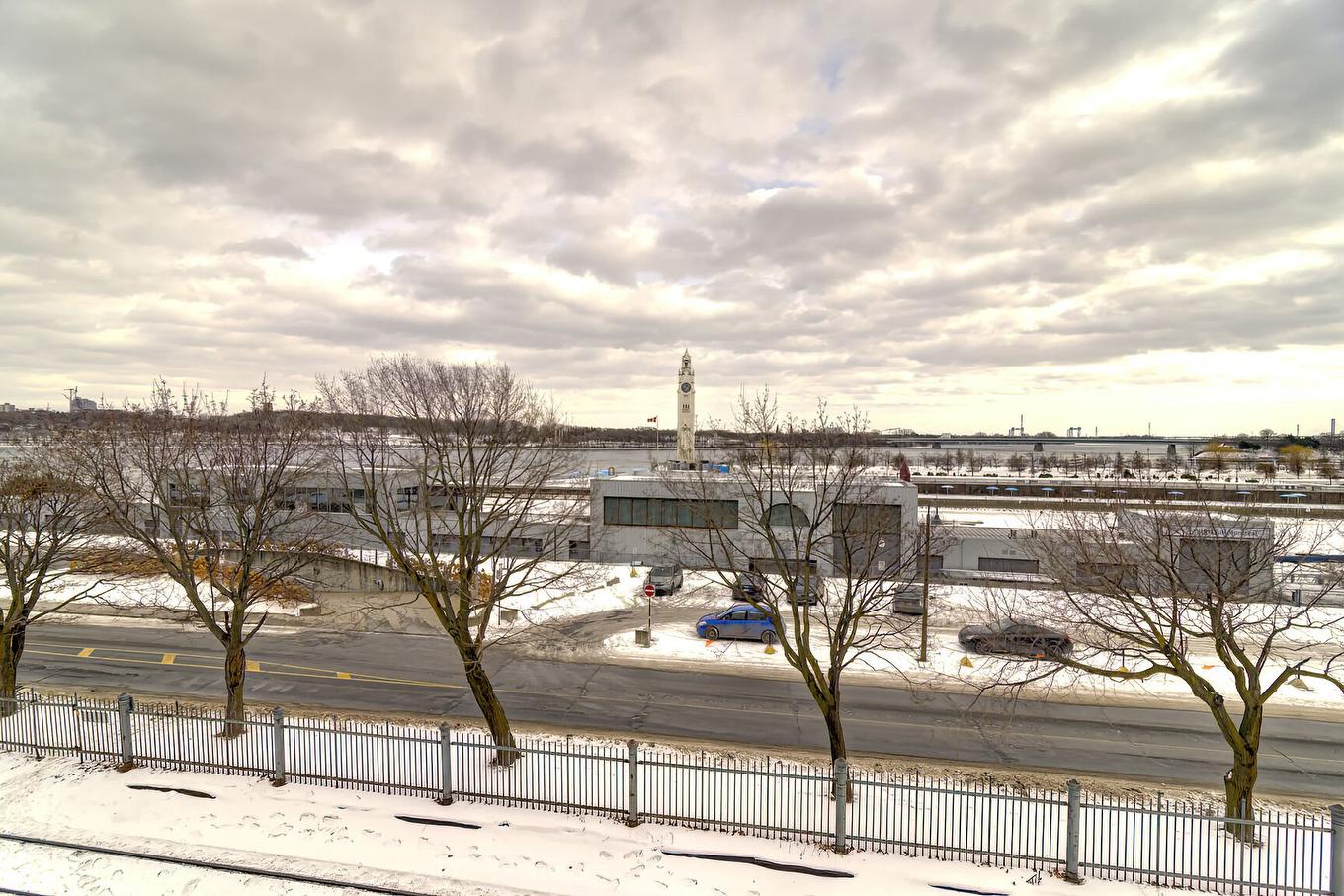 Vue sur l'eau - 312-370 Rue St-André, Montréal (Ville-Marie), QC - Outdoor With View