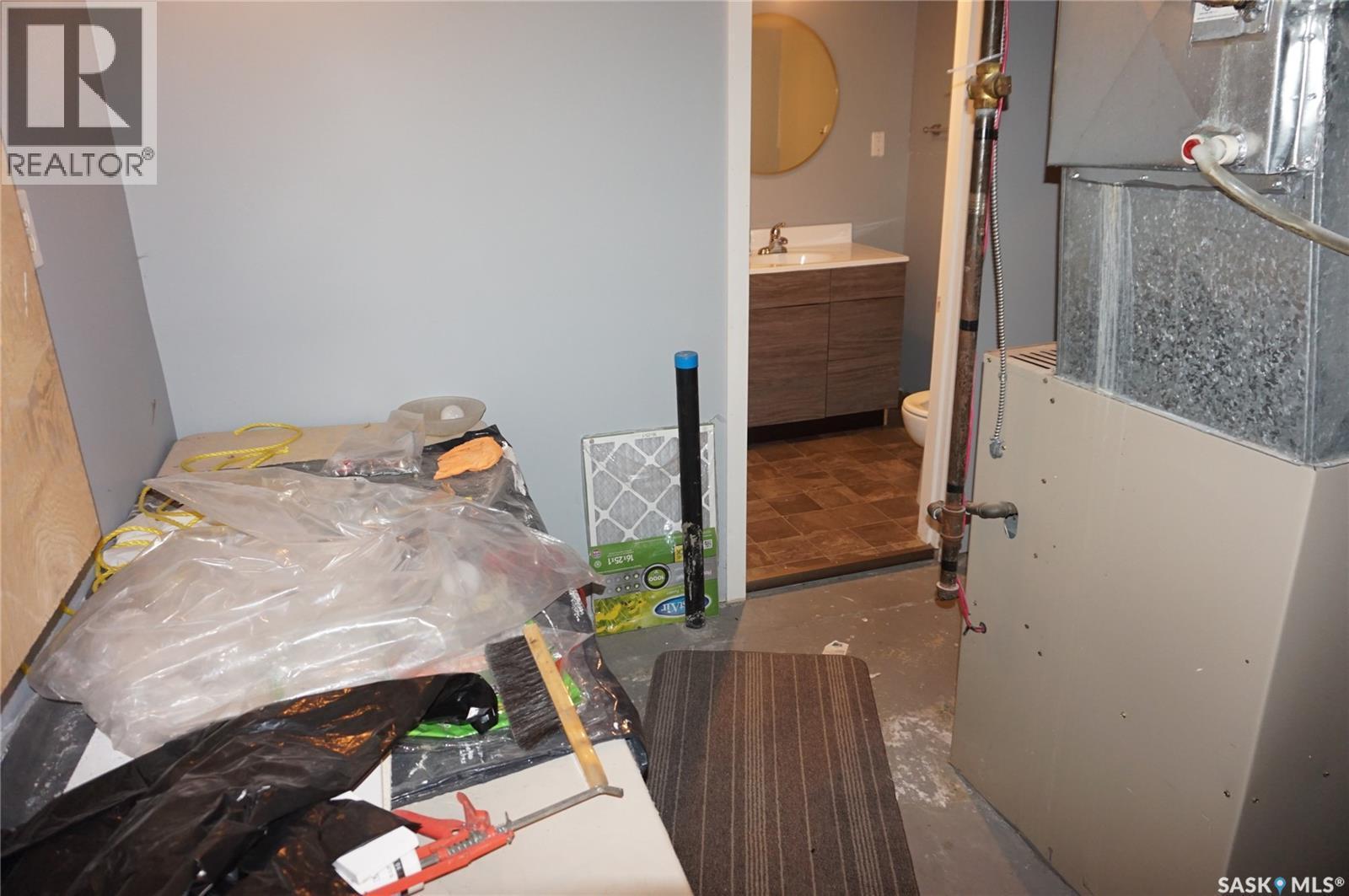 4452 Acadia Drive, Regina, SK - Indoor