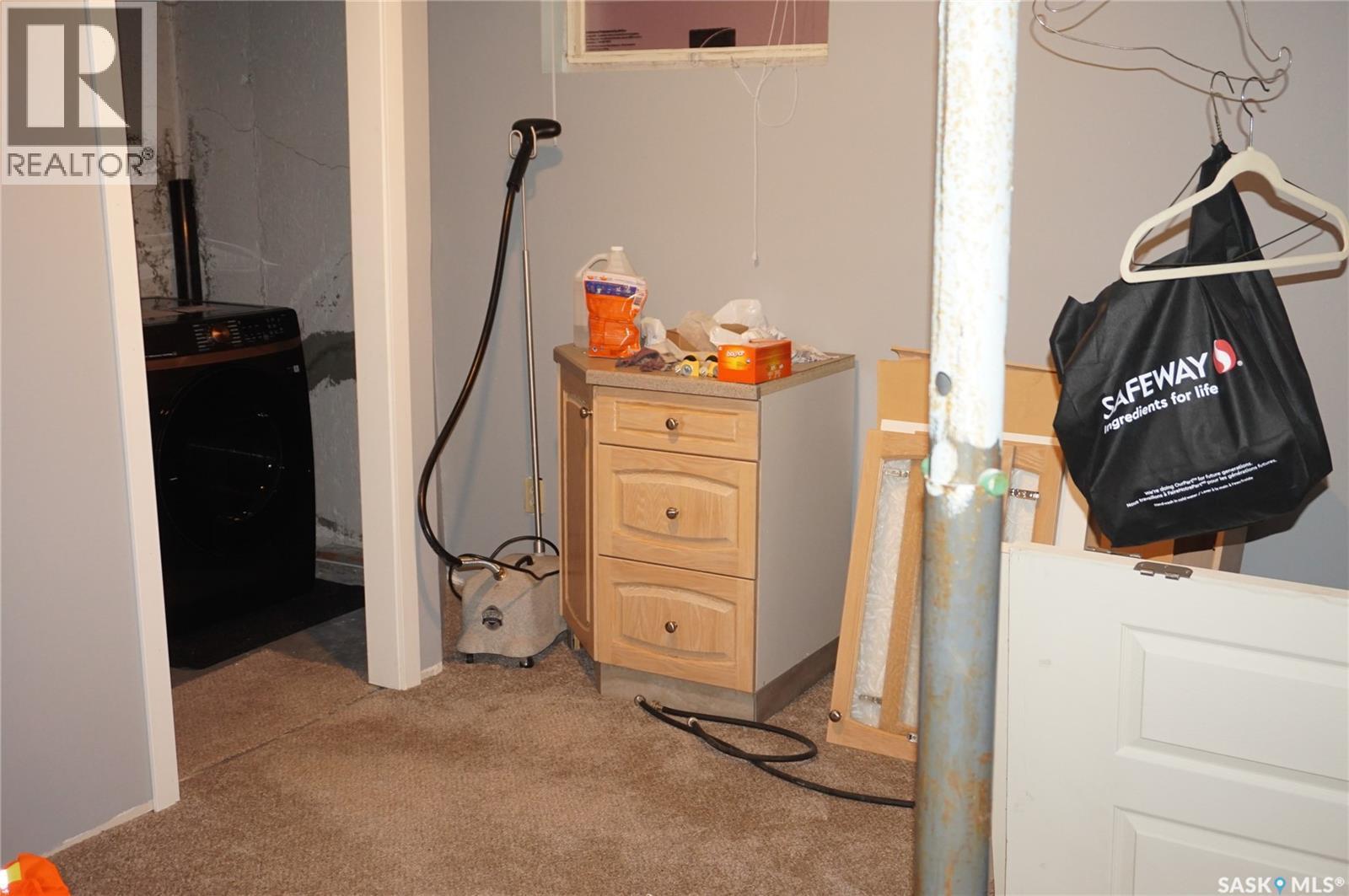 4452 Acadia Drive, Regina, SK - Indoor