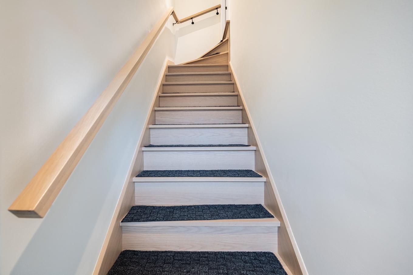 Escalier - 8130 Rue St-Denis, Montréal (Villeray/Saint-Michel/Parc-Extension), QC - Indoor Photo Showing Other Room