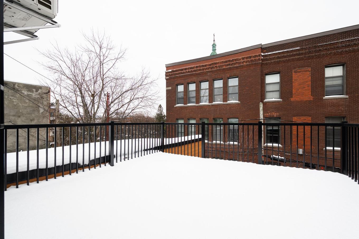 Terrasse - 8130 Rue St-Denis, Montréal (Villeray/Saint-Michel/Parc-Extension), QC - Outdoor With Exterior