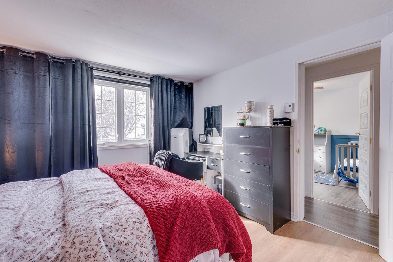 Primary bedroom - 38 Rue Eastern, Gatineau (Aylmer), QC - Indoor Photo Showing Bedroom