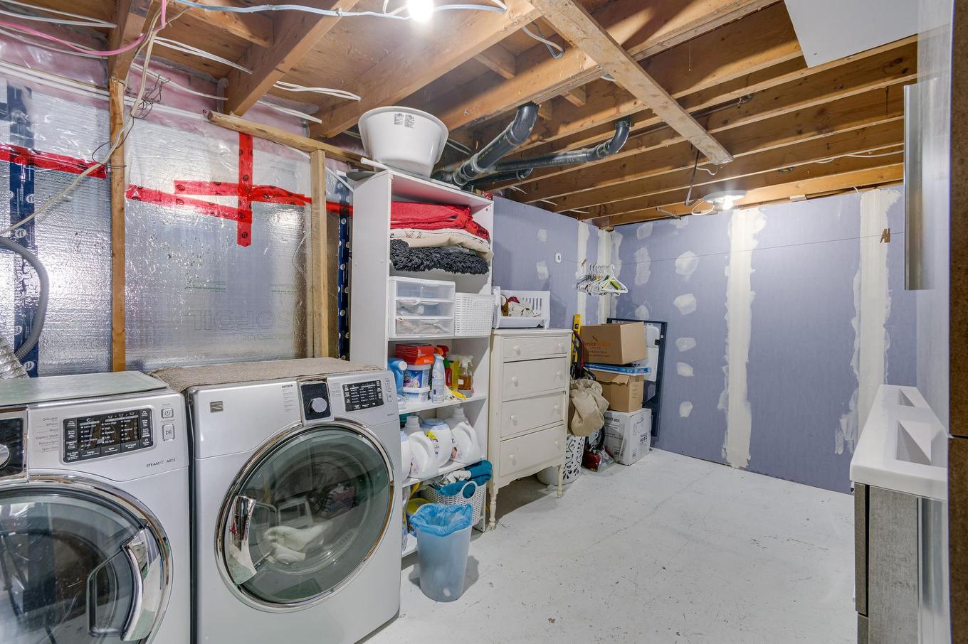 Laundry room - 38 Rue Eastern, Gatineau (Aylmer), QC - Indoor Photo Showing Laundry Room