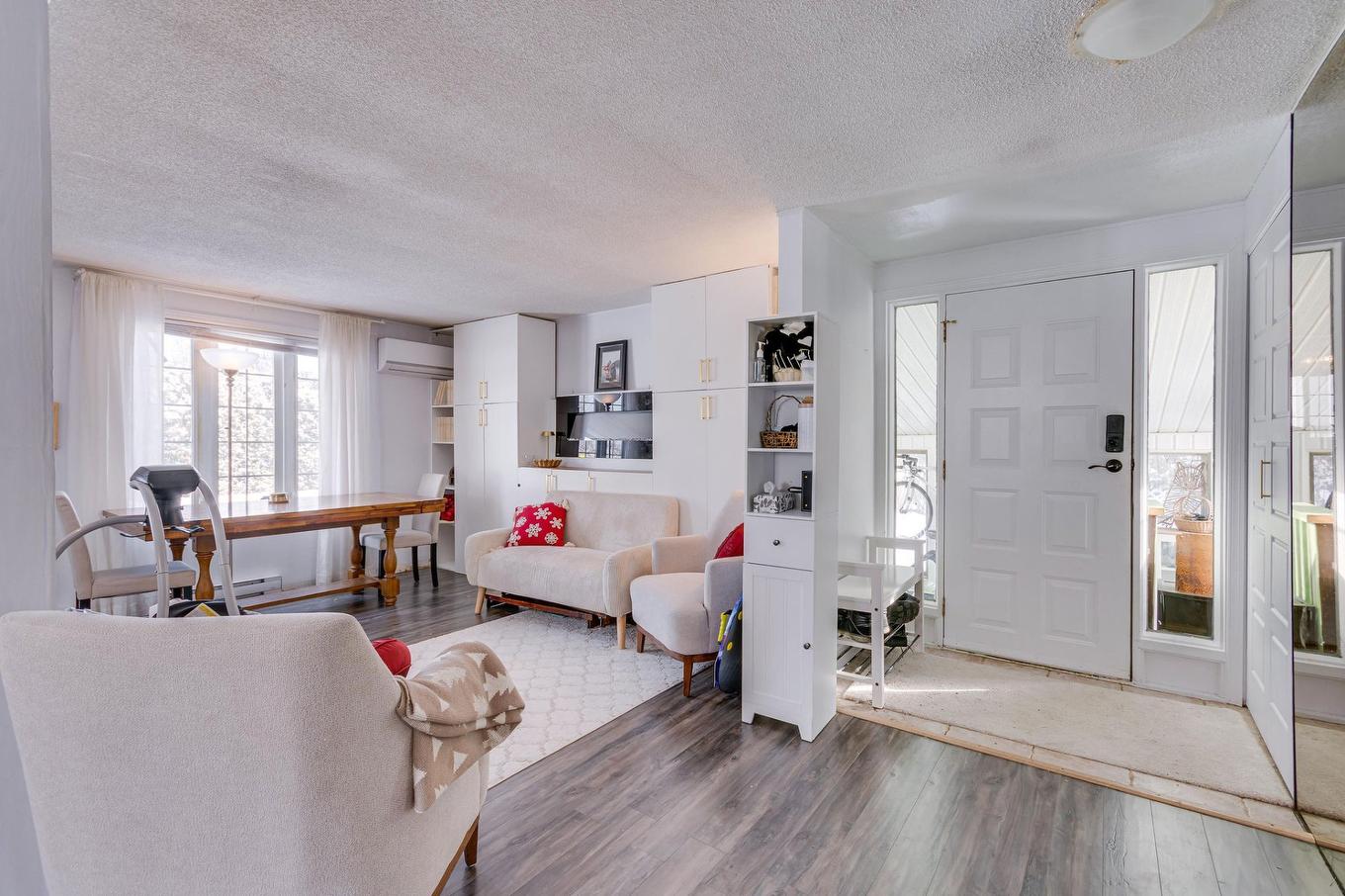Overall view - 38 Rue Eastern, Gatineau (Aylmer), QC - Indoor Photo Showing Living Room