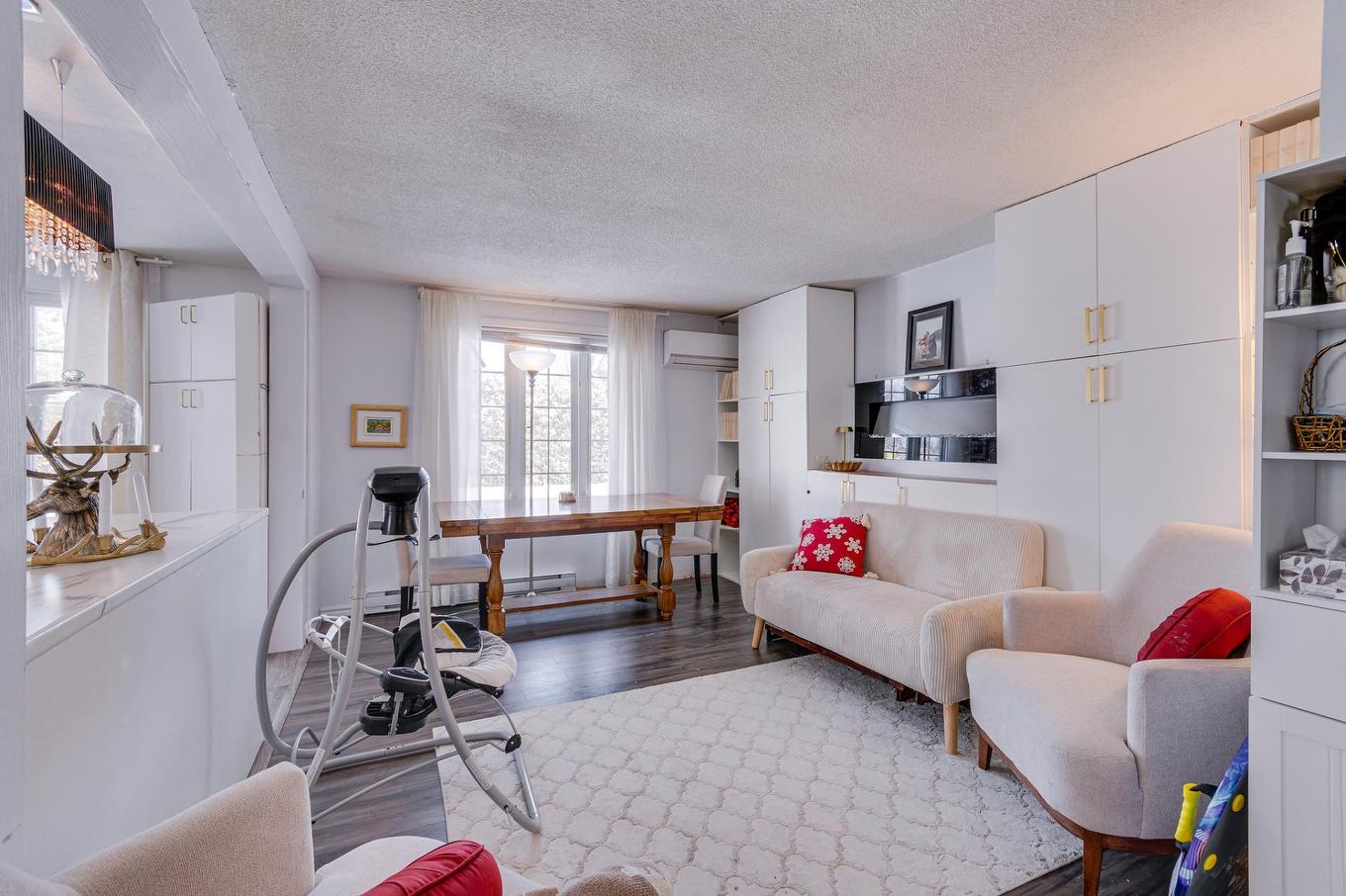 Living room - 38 Rue Eastern, Gatineau (Aylmer), QC - Indoor Photo Showing Living Room
