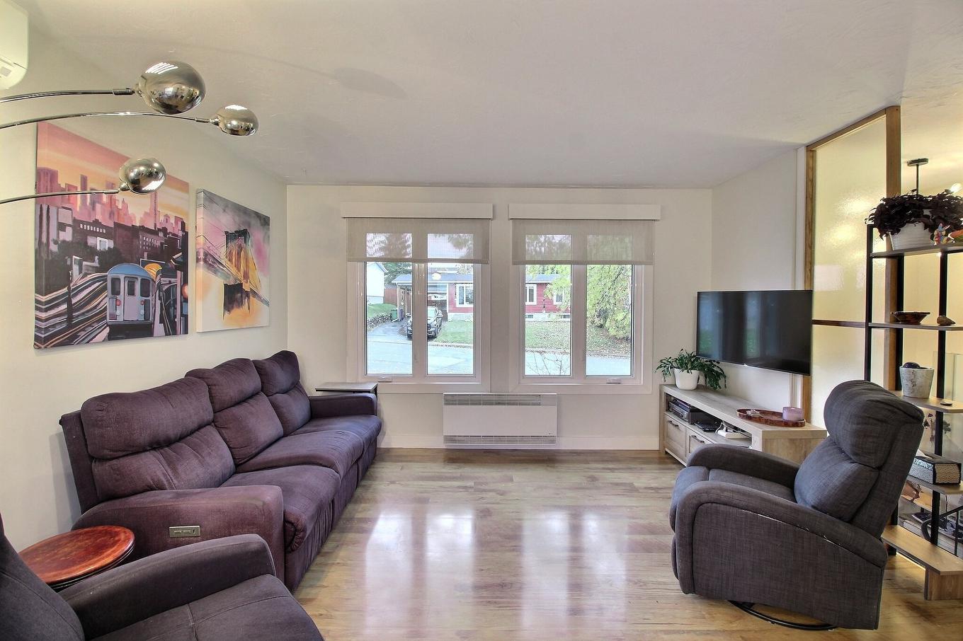 Living room - 164 Rue Poulin, Val-D'Or, QC - Indoor Photo Showing Living Room