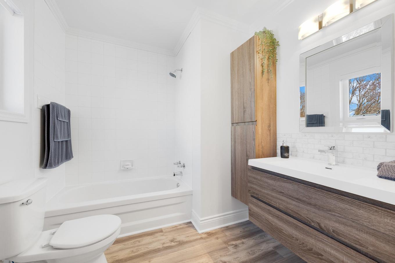 Salle de bains - 815 Rue Timothée-Kimber, Saint-Eustache, QC - Indoor Photo Showing Bathroom