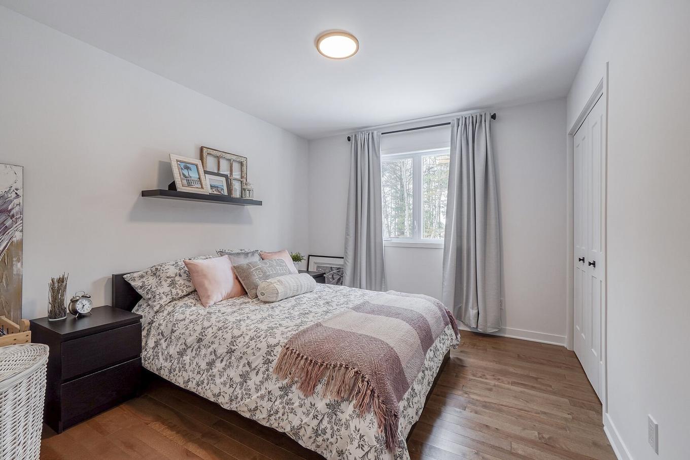 Chambre à coucher - 1670 Rue Barott, Mascouche, QC - Indoor Photo Showing Bedroom
