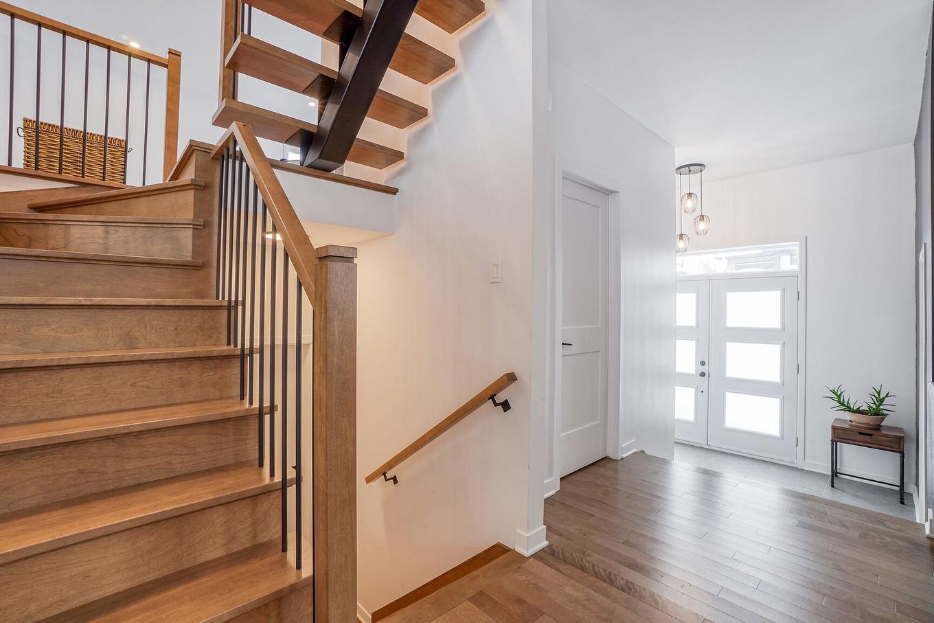 Escalier - 1670 Rue Barott, Mascouche, QC - Indoor Photo Showing Other Room