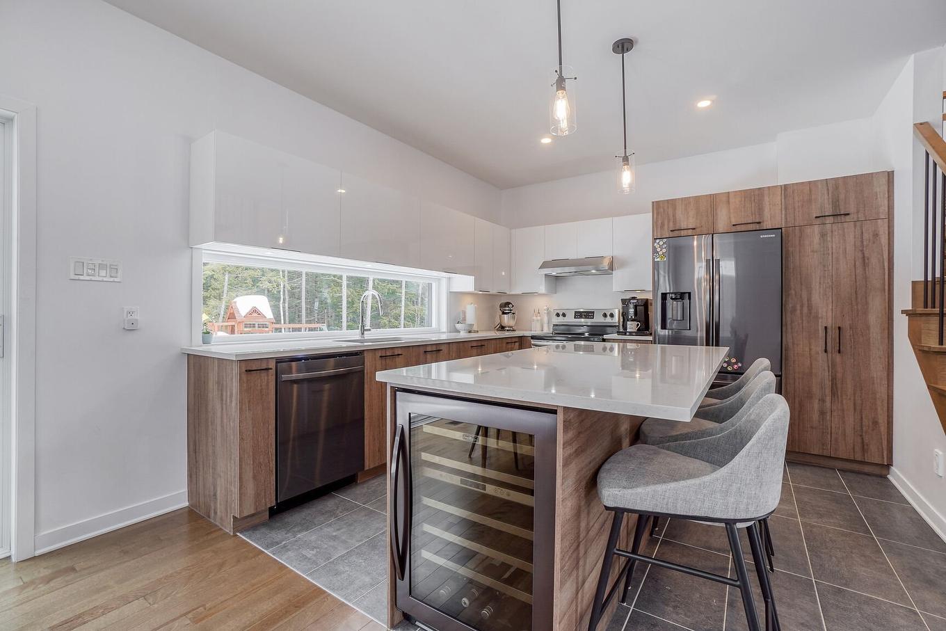 Cuisine - 1670 Rue Barott, Mascouche, QC - Indoor Photo Showing Kitchen With Upgraded Kitchen