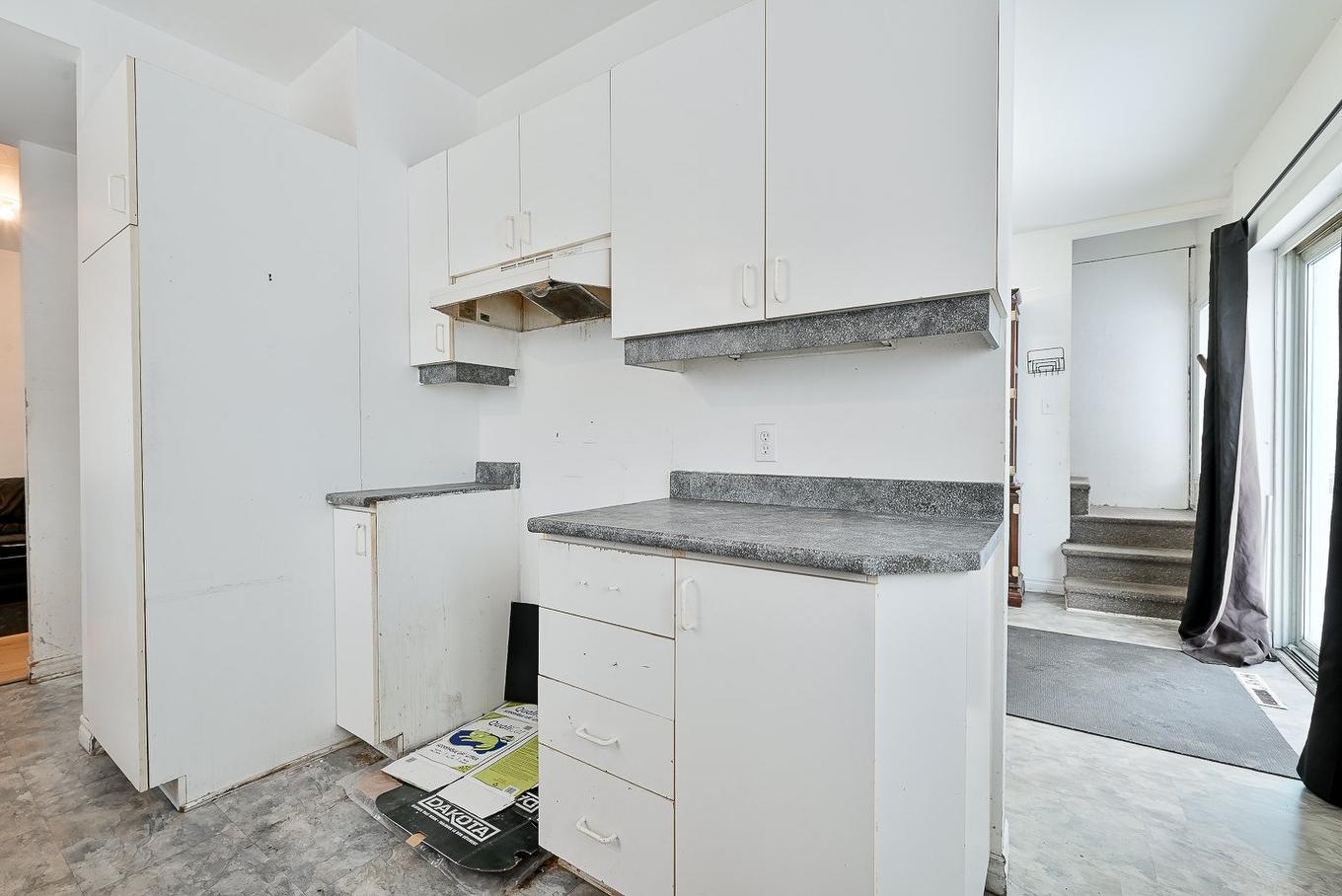 Kitchen - 27 Rue Allan, Longueuil (Greenfield Park), QC - Indoor Photo Showing Kitchen