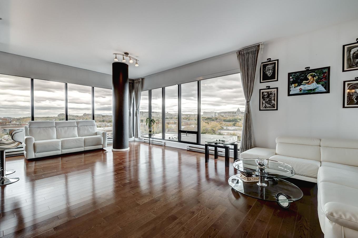 Living room - Ph1005-4293 Rue Jean-Talon O., Montréal (Côte-Des-Neiges/Notre-Dame-De-Grâce), QC - Indoor Photo Showing Living Room