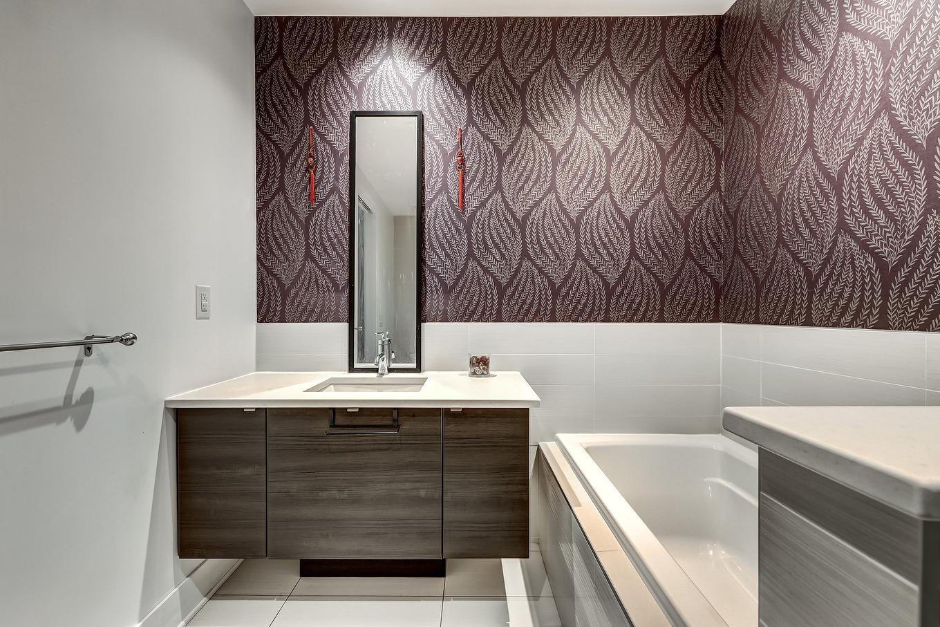 Ensuite bathroom - Ph1005-4293 Rue Jean-Talon O., Montréal (Côte-Des-Neiges/Notre-Dame-De-Grâce), QC - Indoor Photo Showing Bathroom