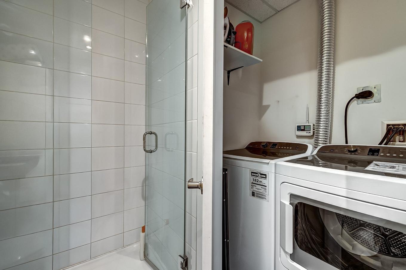 Laundry room - Ph1005-4293 Rue Jean-Talon O., Montréal (Côte-Des-Neiges/Notre-Dame-De-Grâce), QC - Indoor