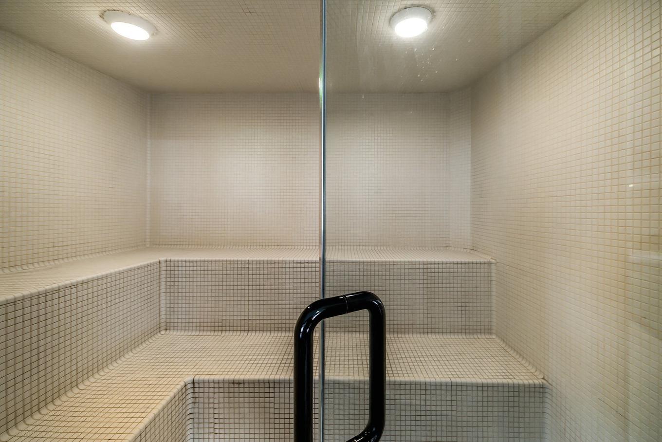 Sauna - Ph1005-4293 Rue Jean-Talon O., Montréal (Côte-Des-Neiges/Notre-Dame-De-Grâce), QC - Indoor Photo Showing Other Room