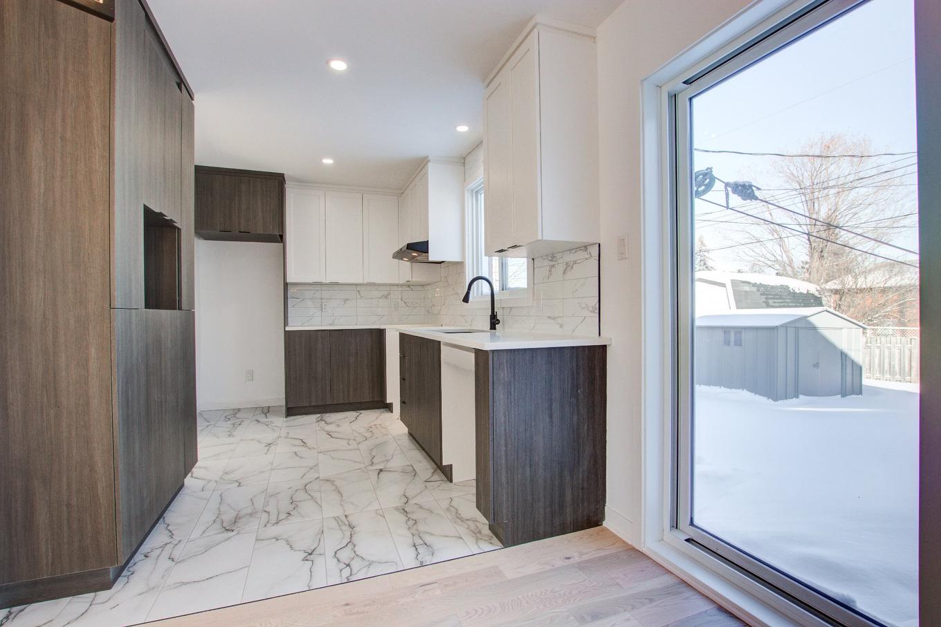 Kitchen - 2899 Rue De Lyon, Longueuil (Le Vieux-Longueuil), QC - Indoor