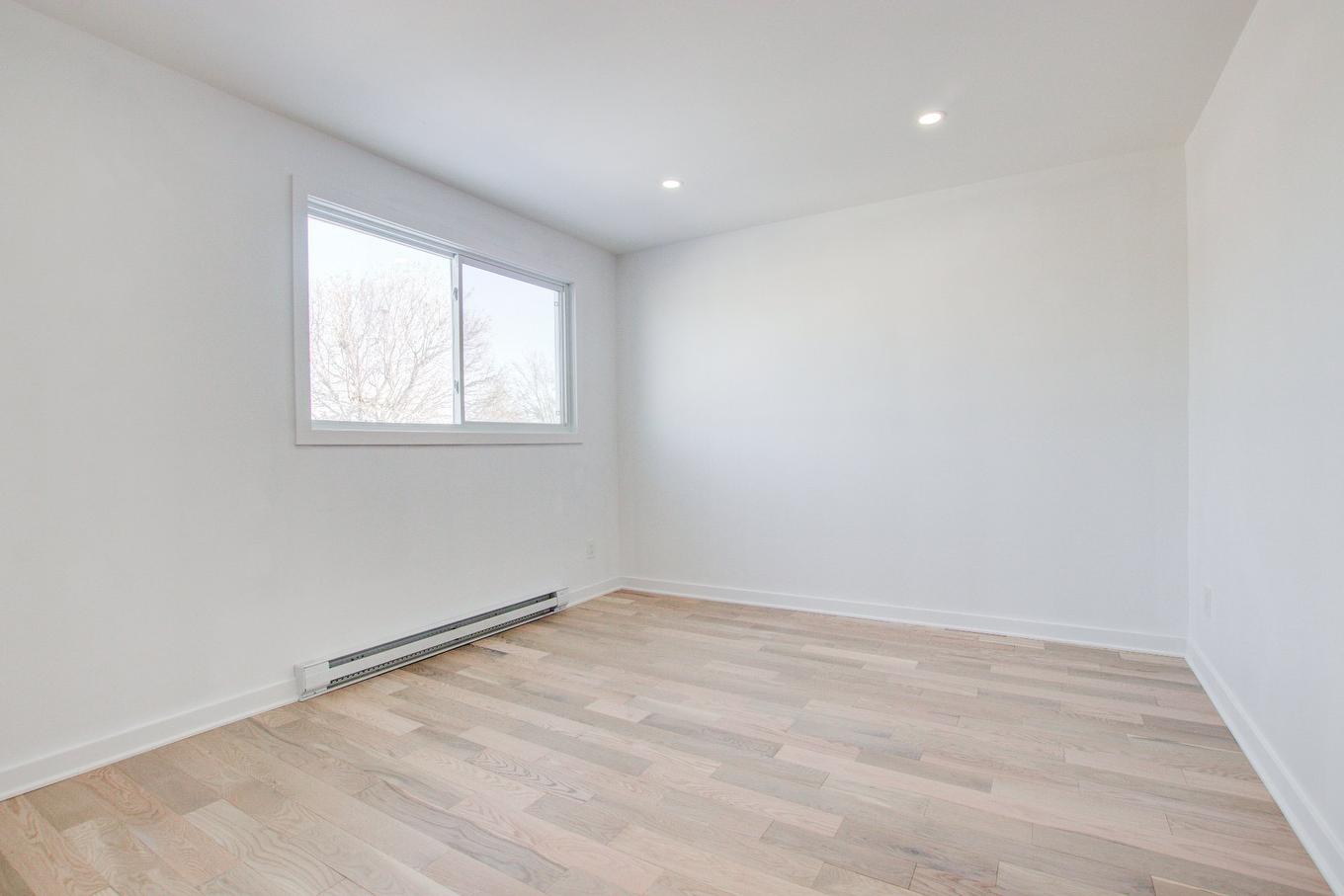 Bedroom - 2899 Rue De Lyon, Longueuil (Le Vieux-Longueuil), QC - Indoor Photo Showing Other Room