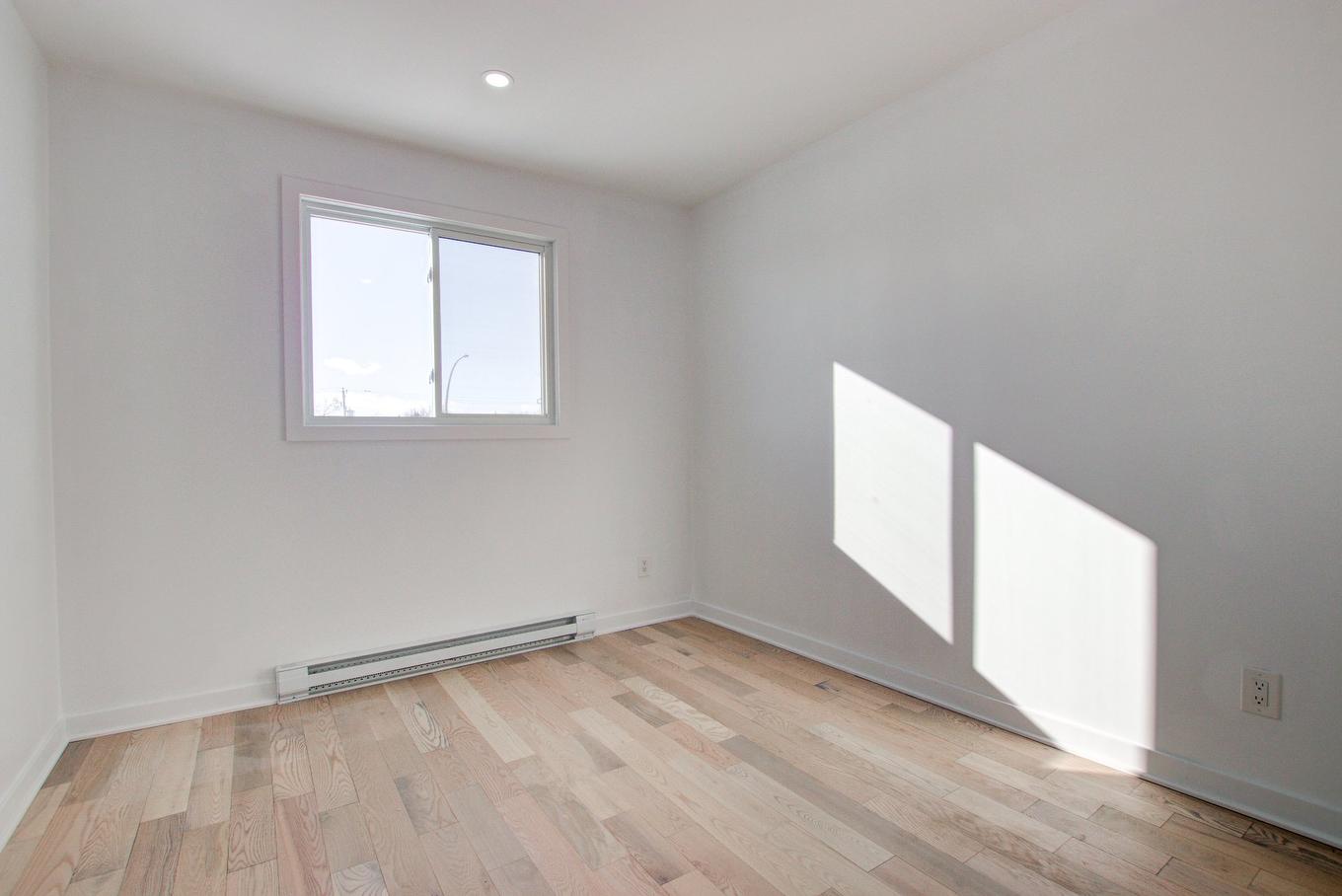 Bedroom - 2899 Rue De Lyon, Longueuil (Le Vieux-Longueuil), QC - Indoor Photo Showing Other Room