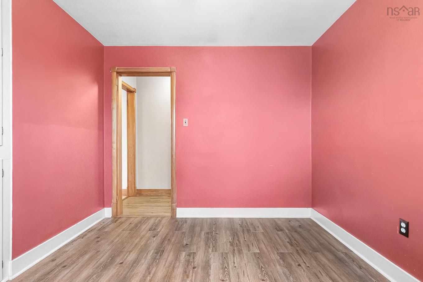 4 Harris Road, Dartmouth, NS