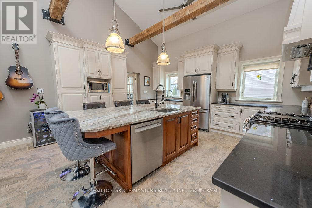 8 Spring Street, Westport, ON - Indoor Photo Showing Kitchen With Upgraded Kitchen