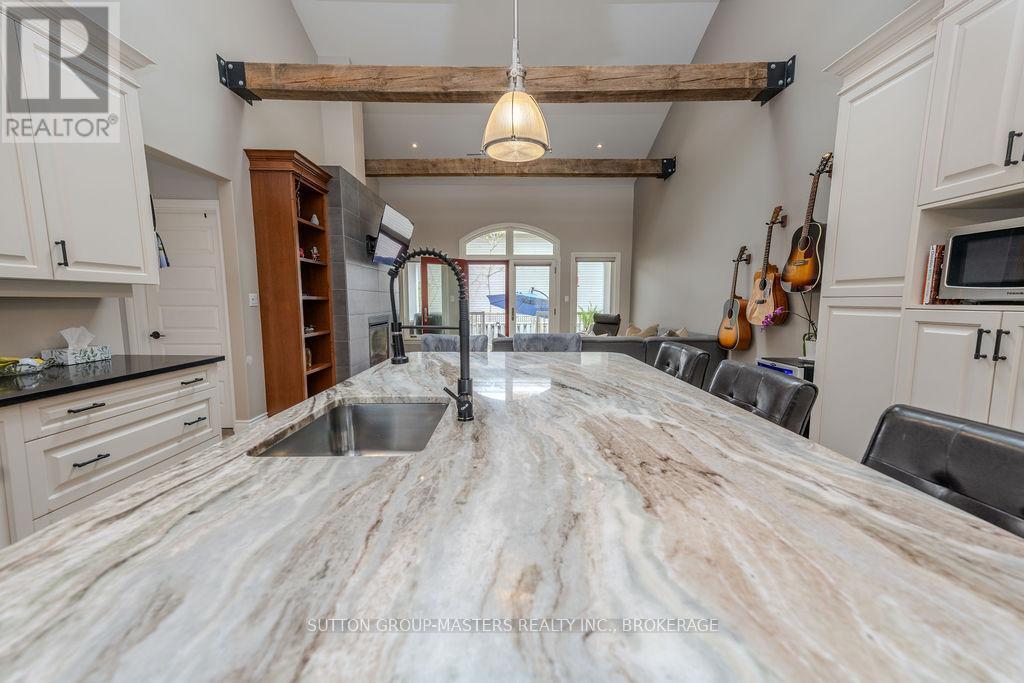 8 Spring Street, Westport, ON - Indoor Photo Showing Kitchen