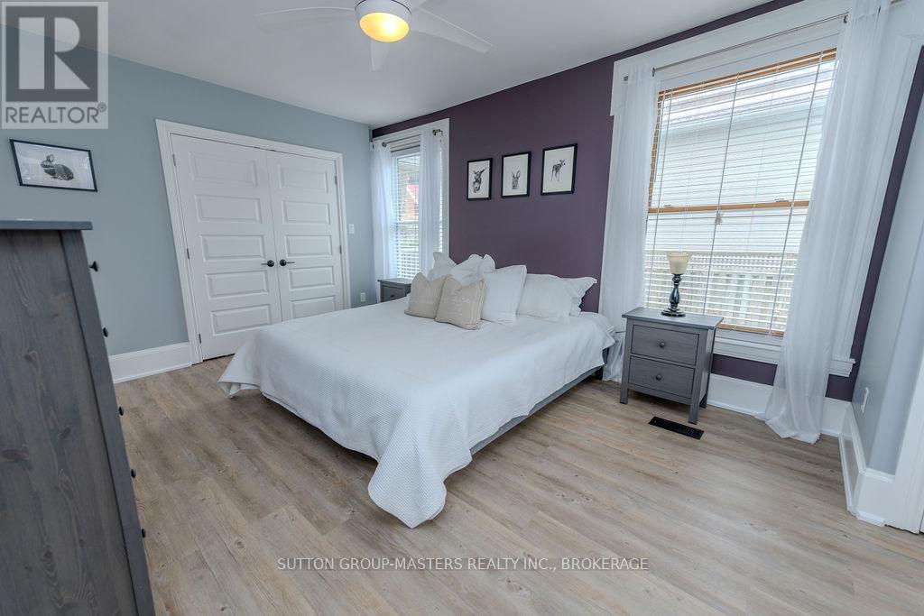 8 Spring Street, Westport, ON - Indoor Photo Showing Bedroom