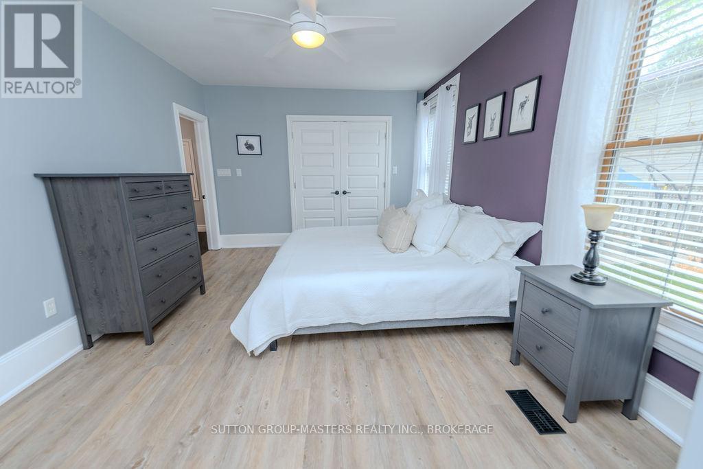 8 Spring Street, Westport, ON - Indoor Photo Showing Bedroom