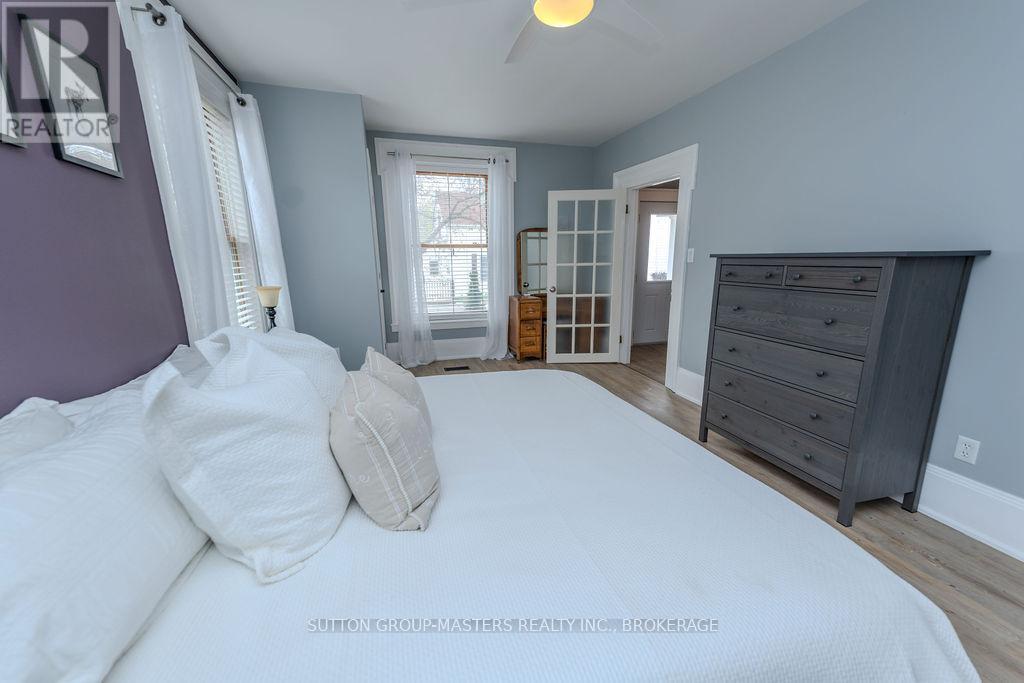 8 Spring Street, Westport, ON - Indoor Photo Showing Bedroom