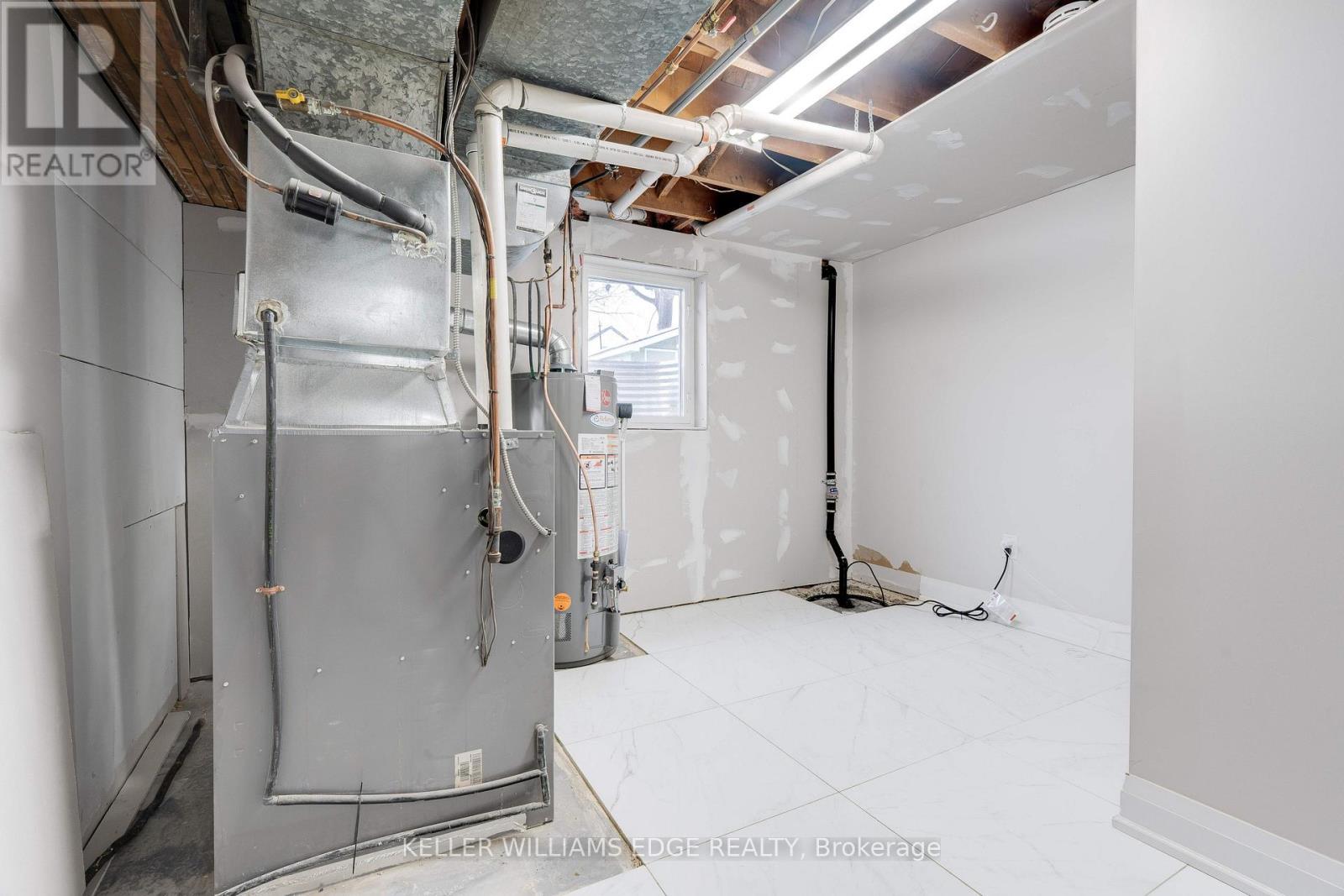 164 West 19Th Street, Hamilton, ON - Indoor Photo Showing Basement
