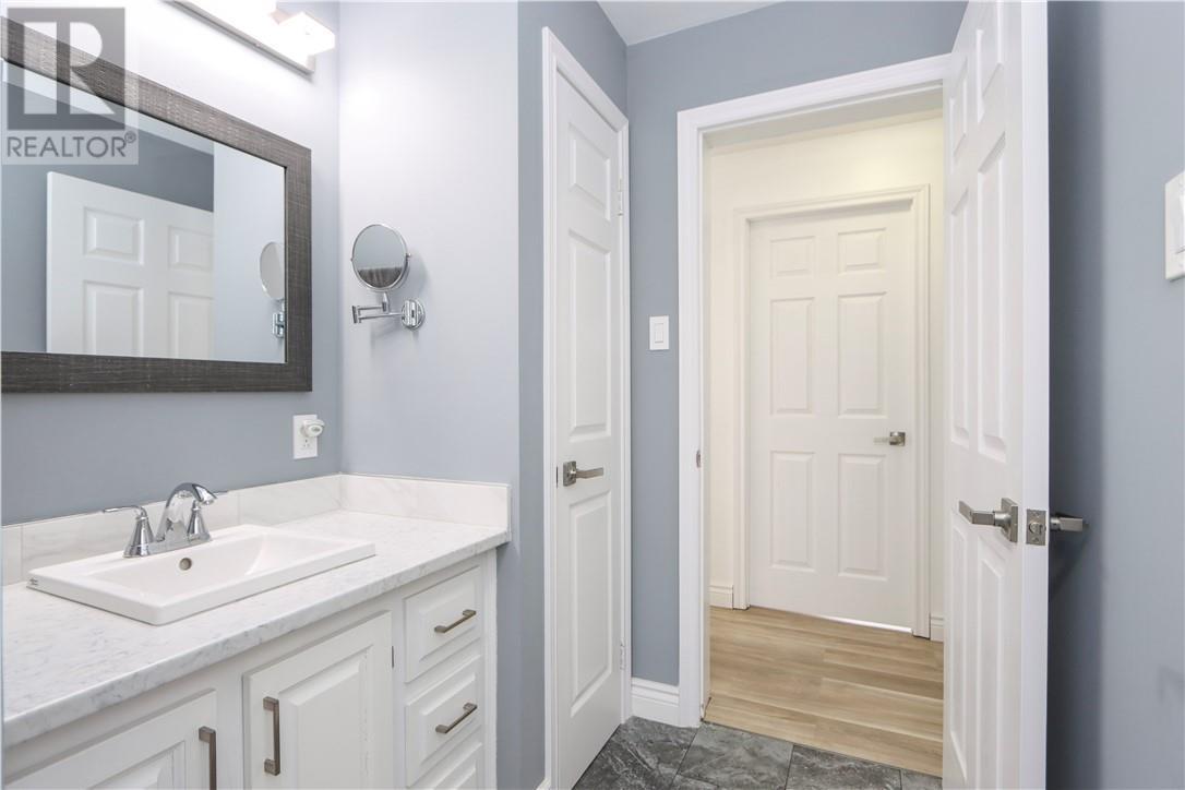 903 Rabbit Trail, Warren, ON - Indoor Photo Showing Bathroom
