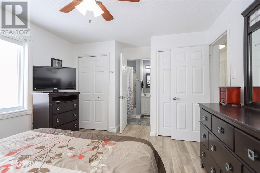 903 Rabbit Trail, Warren, ON - Indoor Photo Showing Bedroom