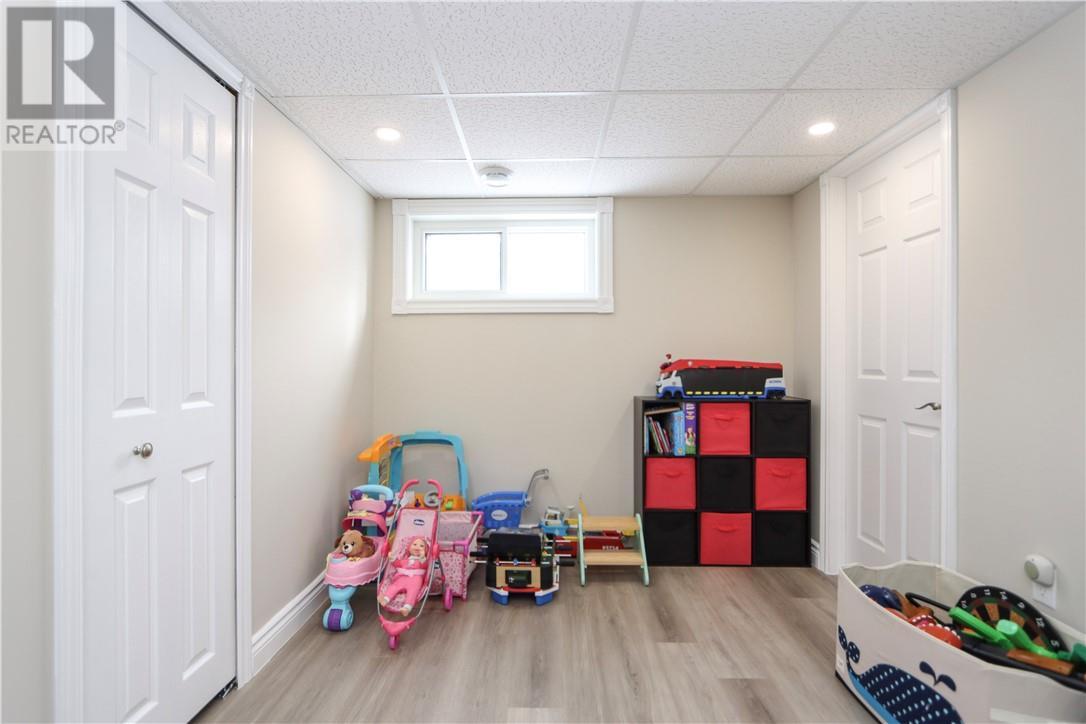 903 Rabbit Trail, Warren, ON - Indoor