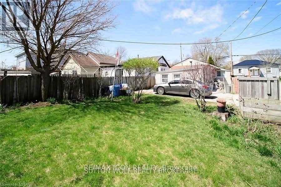 Backyard facing towards the property - 565 South Street, London East (East K), ON - Outdoor
