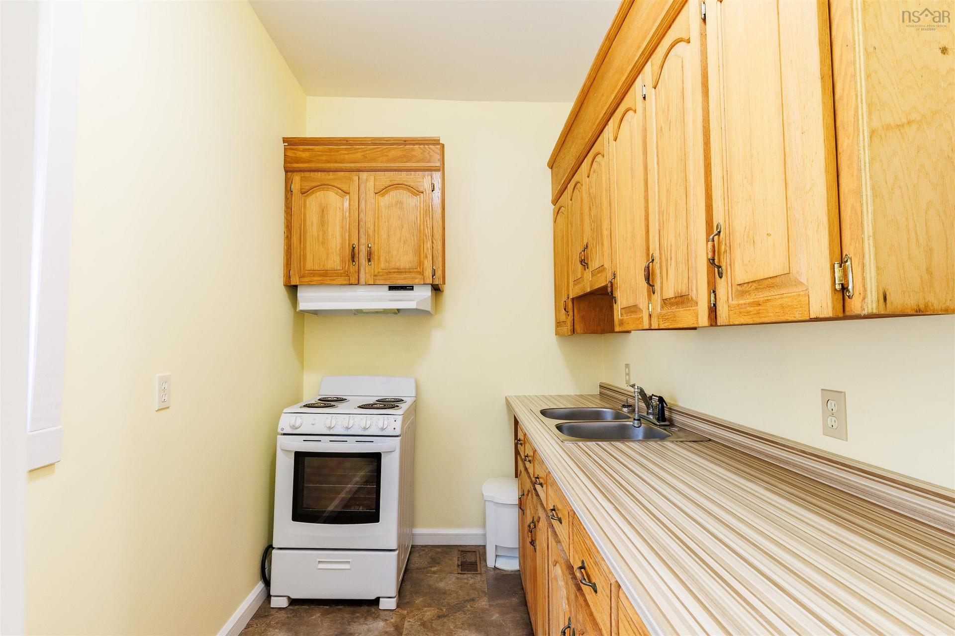 3108 Highway 334, Lower Wedgeport, NS - Indoor Photo Showing Kitchen With Double Sink